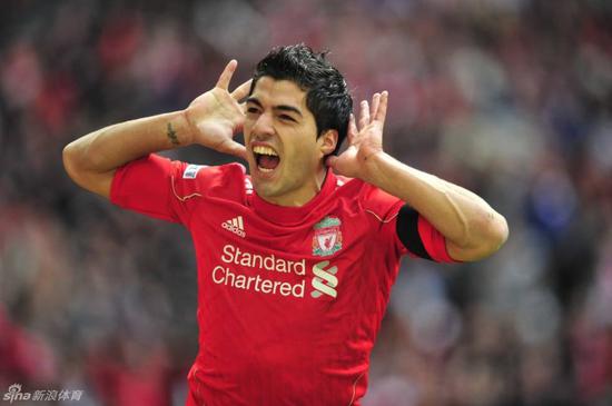 包含阿森纳爆冷英格兰，苏亚雷斯惊艳世界的词条