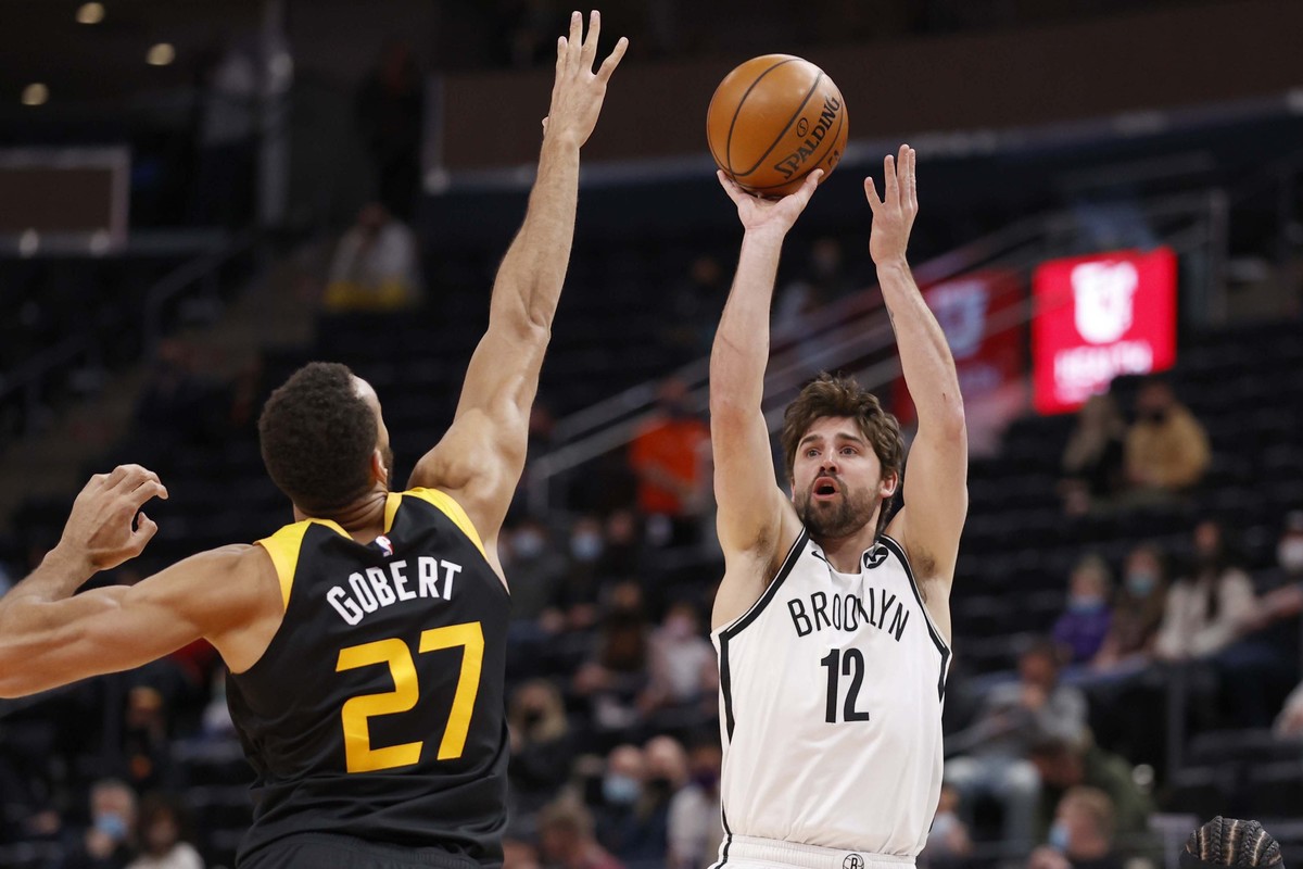 太阳惨败篮网，拜伦斯分独享胜利